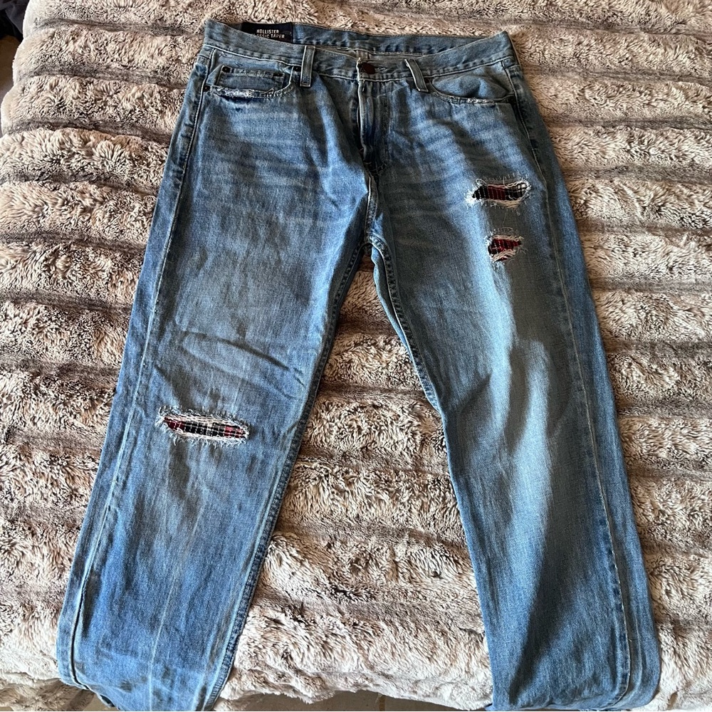 Hollister men’s ripped jeans